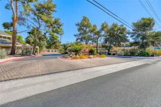 Photo #1: 2401903 Listing