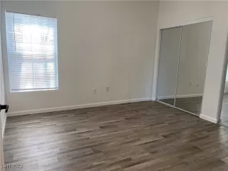 Photo #6: 2401921 Listing 