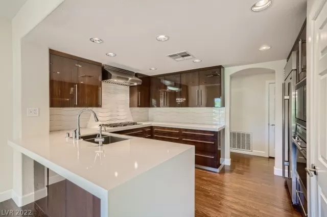 MLS: 2401934 Condo For Sale