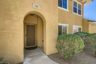 Photo #2: 2401934 Listing 