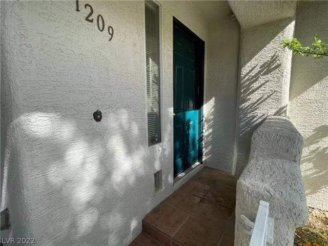 MLS: 2401962 Condo For Sale