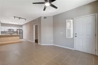 Photo #1: 2401991 Listing