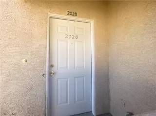 Photo #2: 2402066 Listing