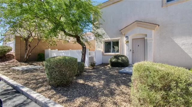 MLS: 2402068 Condo For Sale