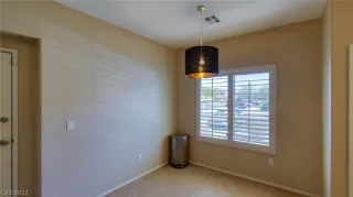 Photo #6: 2402068 Listing