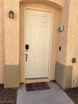 Photo #1: 2402071 Listing 