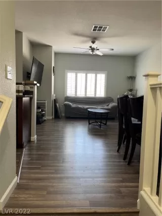 Photo #3: 2402071 Listing 