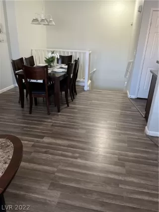 Photo #4: 2402071 Listing 