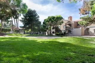 Photo #2: 2402079 Listing