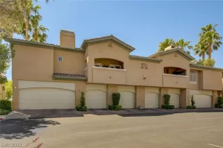 Photo #1: 2402097 Listing