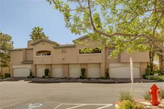 Photo #2: 2402097 Listing