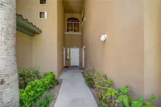 Photo #4: 2402097 Listing