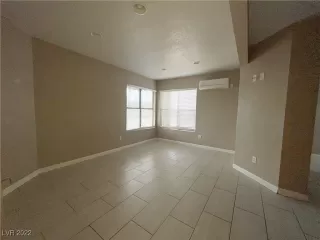 Photo #1: 2402121 Listing 