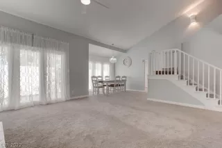 Photo #3: 2402128 Listing 