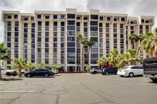 Photo #1: 2402136 Listing 