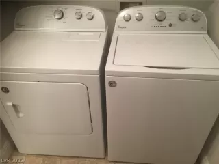 Photo #6: 2402162 Listing