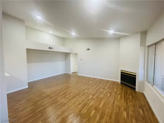 MLS: 2402163 Condo For Sale