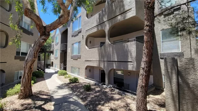 MLS: 2402180 Condo For Sale