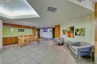 Photo #3: 2402232 Listing 