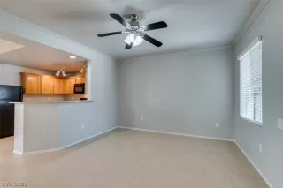 Photo #4: 2402237 Listing 