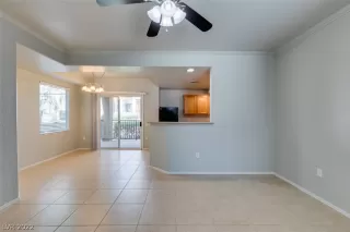 Photo #6: 2402237 Listing 