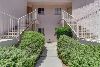 Photo #3: 2402242 Listing 