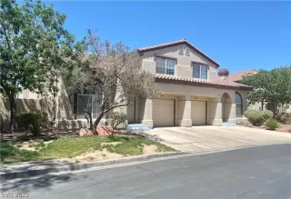 Photo #1: 2402276 Listing 