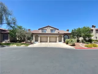 Photo #2: 2402276 Listing 