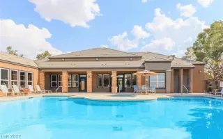 Photo #6: 2402280 Listing 