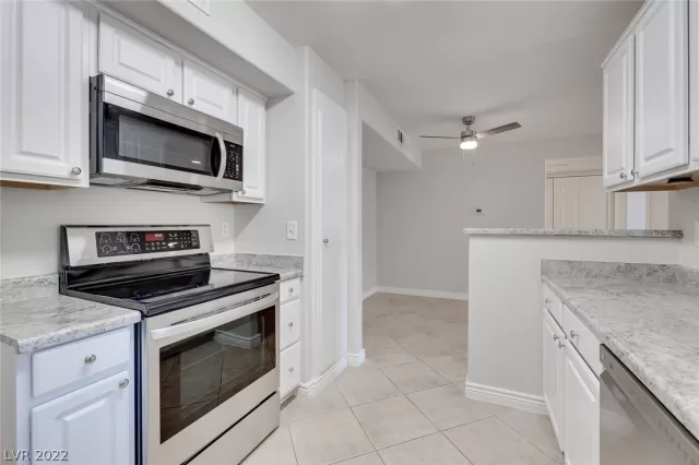 MLS: 2402327 Condo For Sale