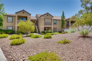 Photo #2: 2402327 Listing