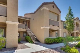 Photo #3: 2402327 Listing