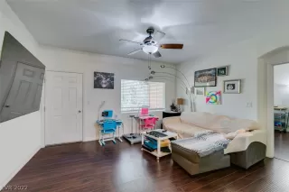 Photo #3: 2402353 Listing