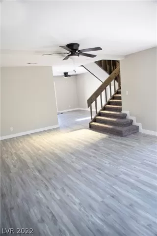 Photo #3: 2402416 Listing 