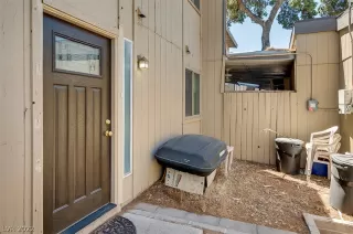 Photo #1: 2402419 Listing 