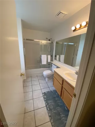 Photo #5: 2402464 Listing 