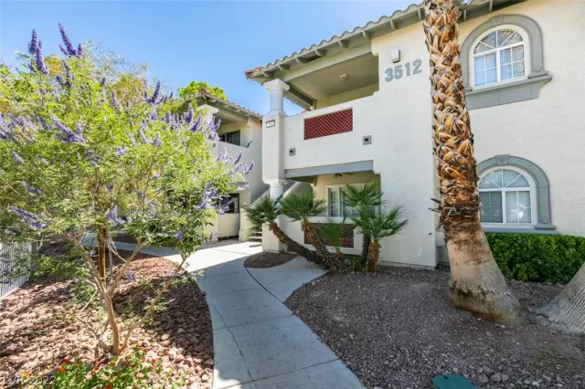 MLS: 2402496 Condo For Sale