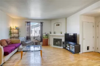 Photo #2: 2402525 Listing