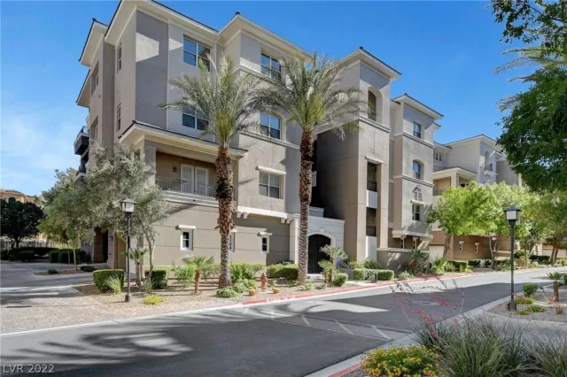MLS: 2402548 Condo For Sale