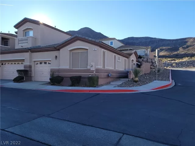 MLS: 2402553 Condo For Sale