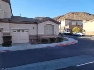 Photo #3: 2402553 Listing 