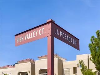 Photo #2: 2402591 Listing