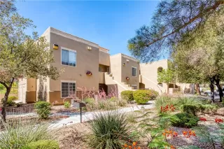 Photo #6: 2402591 Listing