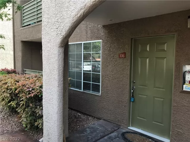MLS: 2402595 Condo For Sale