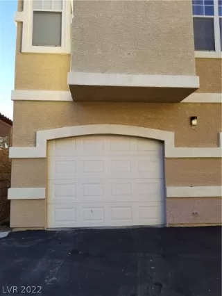 Photo #6: 2402597 Listing 