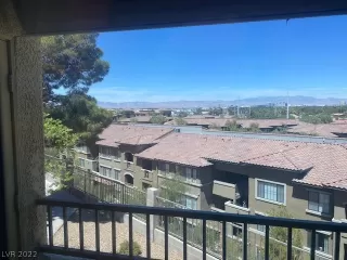 Photo #1: 2402693 Listing 