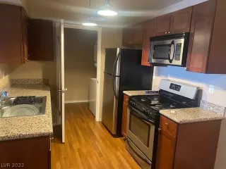 Photo #2: 2402693 Listing 