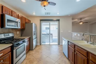 Photo #1: 2402695 Listing