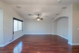 Photo #2: 2402695 Listing