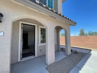 Photo #1: 2402791 Listing 